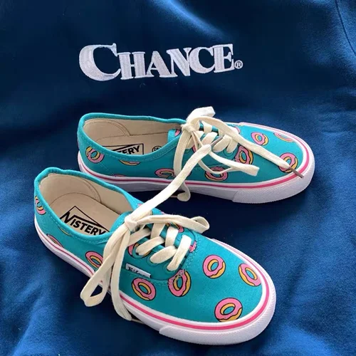 Cute 🍩 Vans ونس جذاب دونات