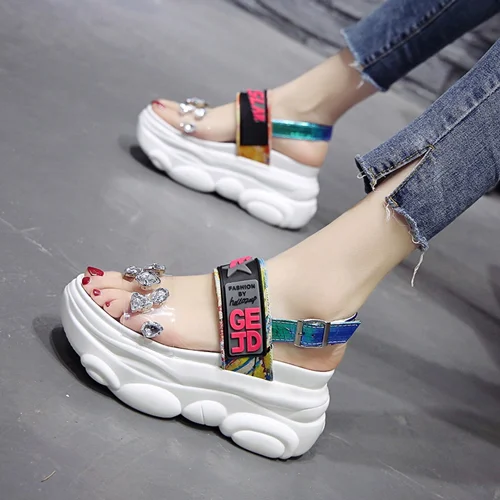 کفش تابستونی