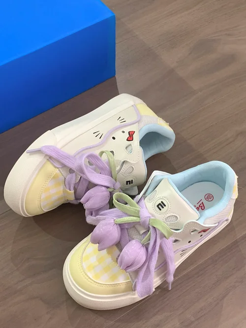 کتونی کیتی آویز دار گل لاله 773