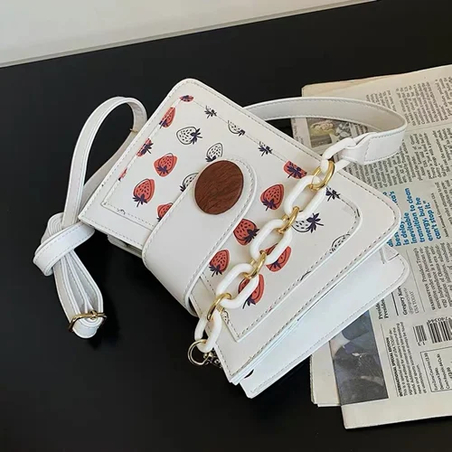 کیف توت فرنگی ترند 2021 کد 0336